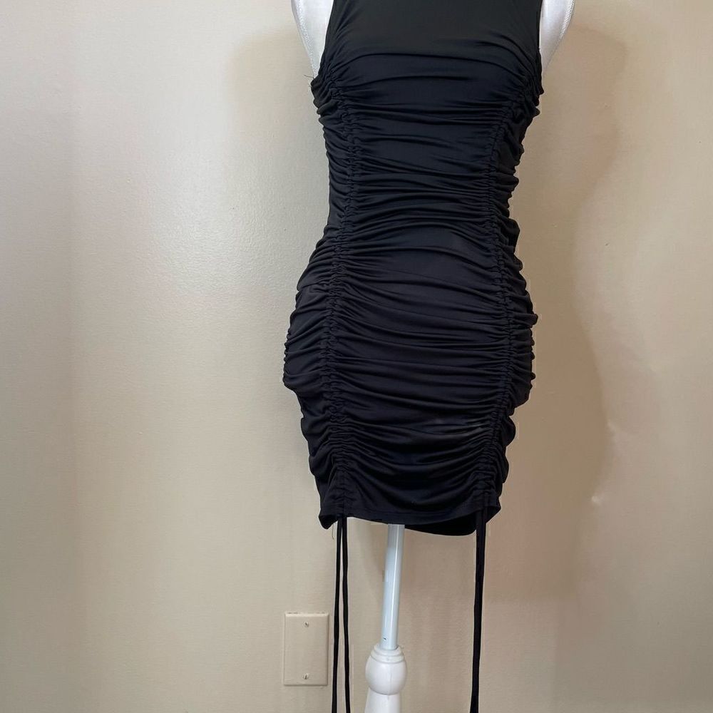 Heart N Hips| Small| Rouched| Bodycon| Mini| Has lots of stretch - Picture 10 of 14